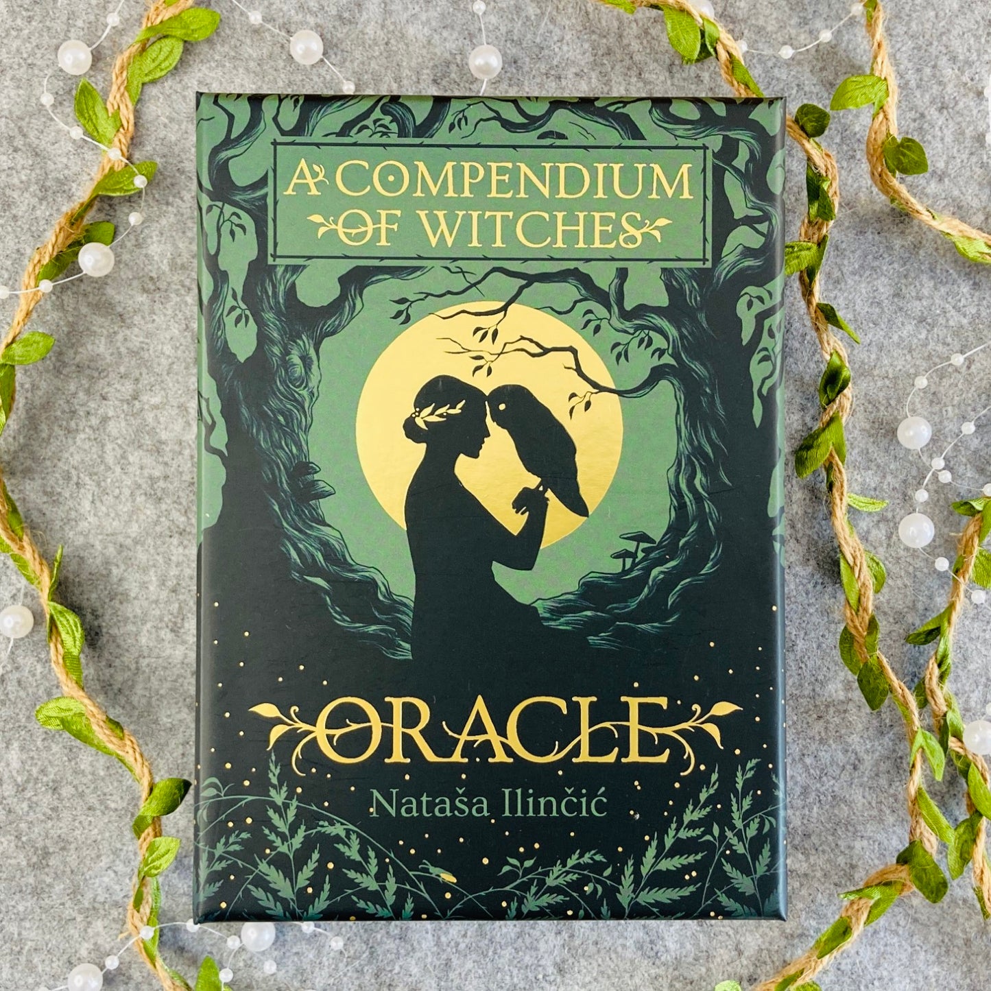 A Compendium of Witches Oracle Cards (Nataša Ilinčić)