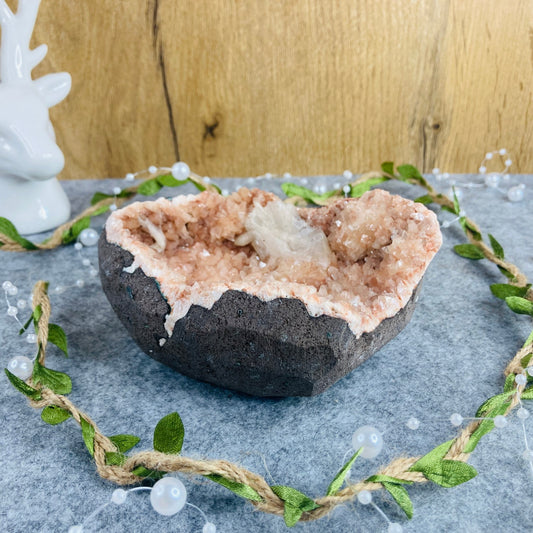 Heulandite Geode with Stilbite #01